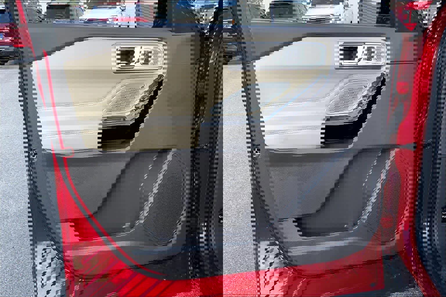 Certified 2022 Ford Explorer Platinum w/ Technology Package image 21