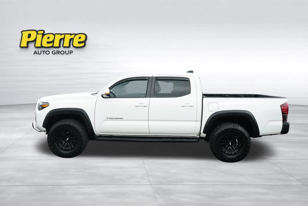 Used 2021 Toyota Tacoma TRD Off-Road AWD/4WD image 4