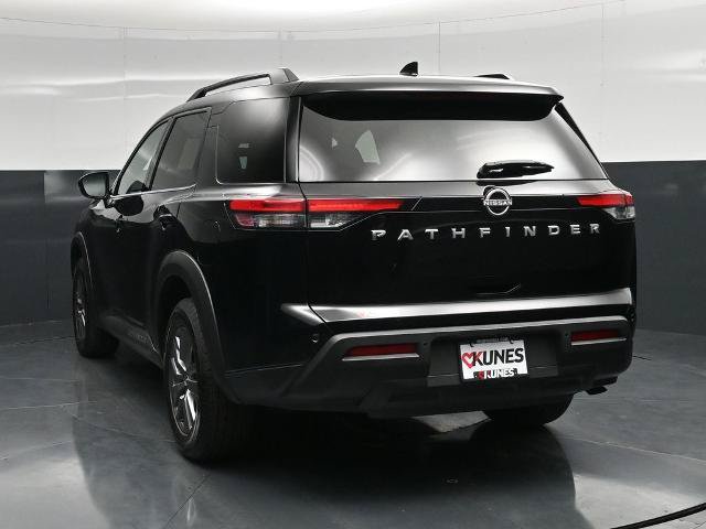 Used 2025 Nissan Pathfinder SV FWD image 10