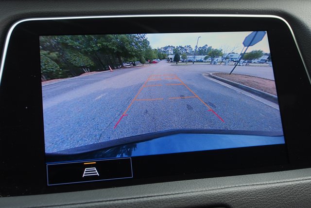 Used 2023 Cadillac XT4 Luxury w/ Cold Weather Package FWD image 31