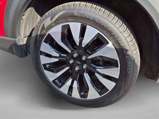Certified 2026 Ford Explorer Platinum w/ LUX Leather Package AWD/4WD image 9