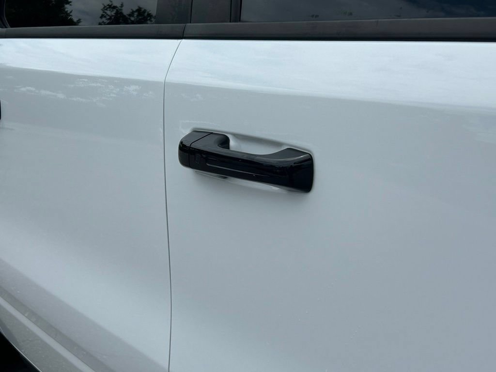 Used 2023 RAM 1500 Laramie RWD image 23