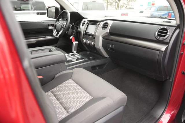 Used 2018 Toyota Tundra SR5 w/ SR5 Upgrade Package image 17