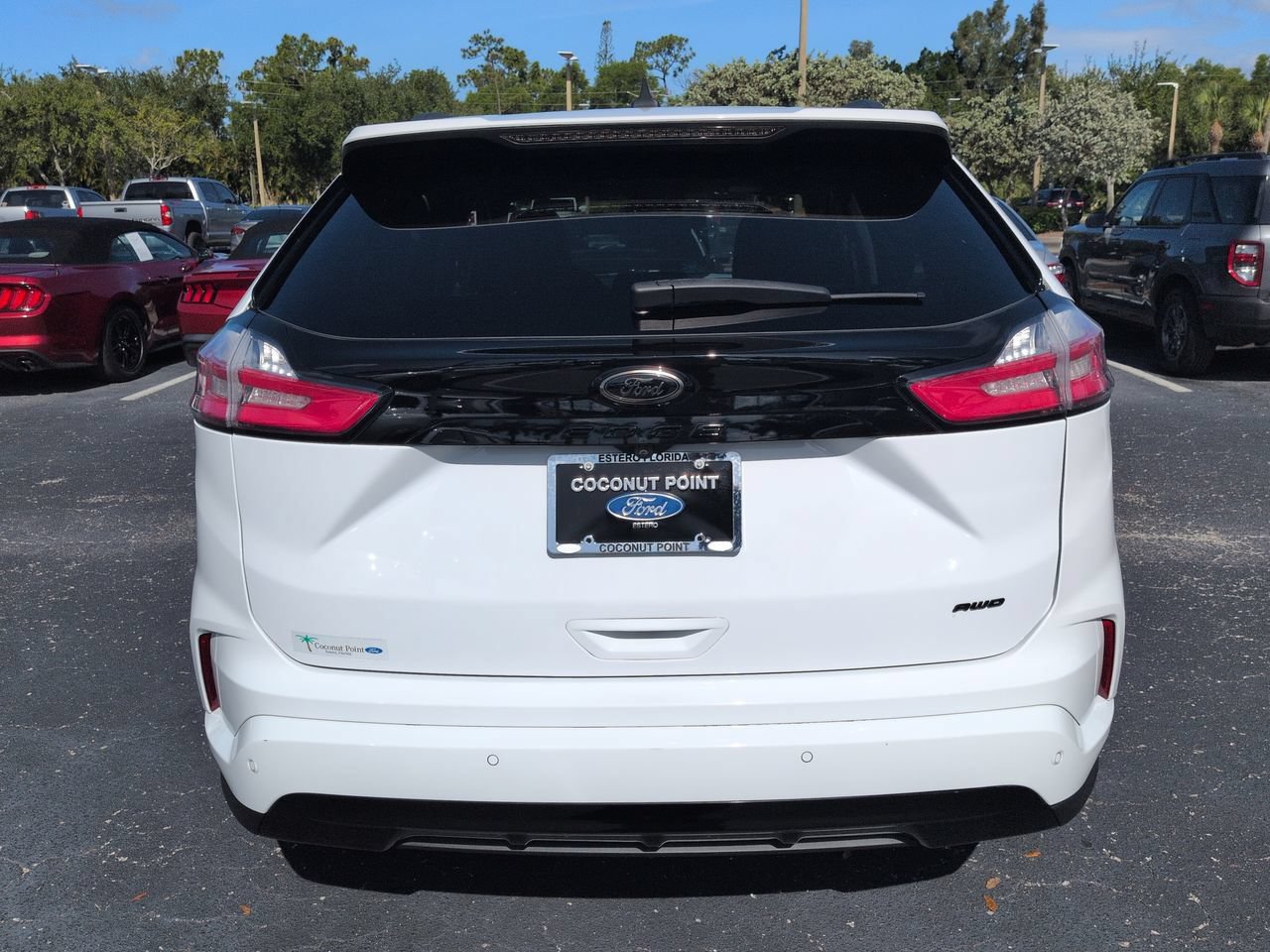 Certified 2024 Ford Edge SE w/ Black Appearance Package AWD/4WD image 4