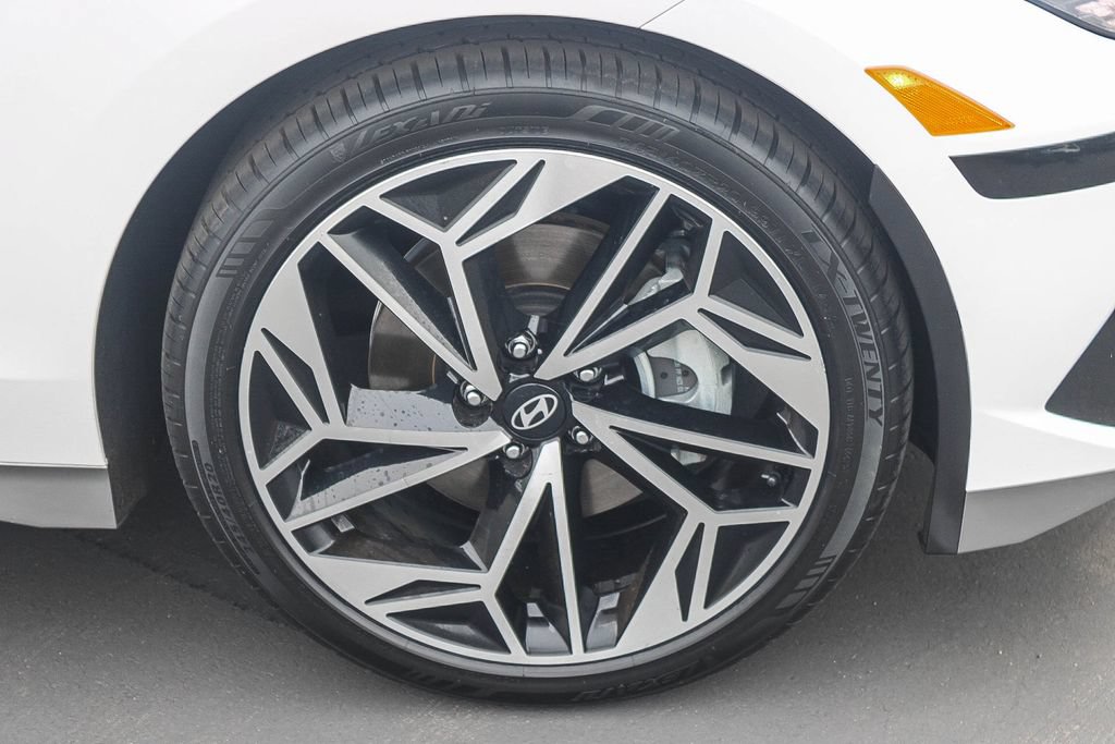 Used 2023 Hyundai Ioniq 6 SEL RWD image 13