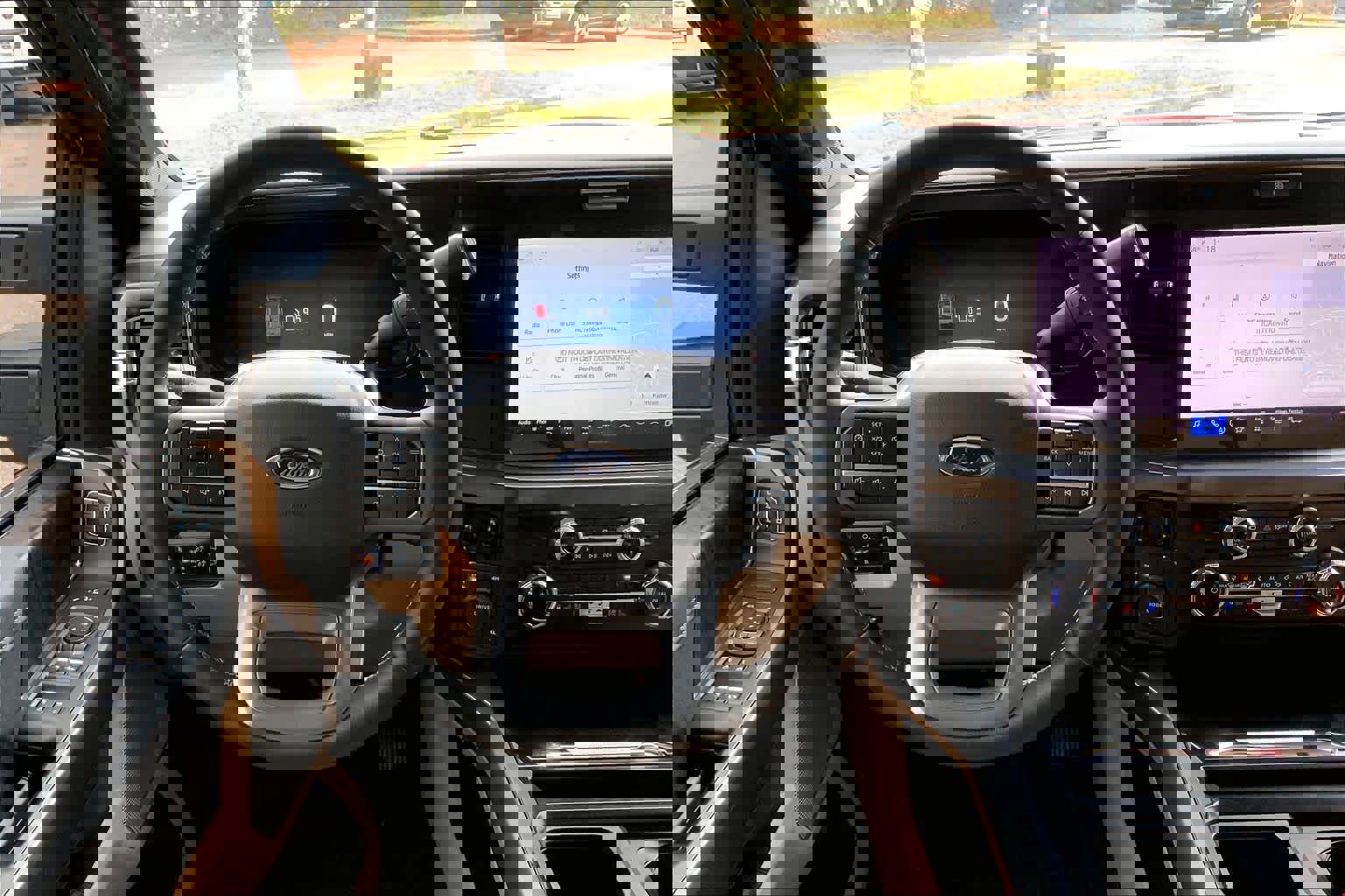 Certified 2026 Ford F350 Lariat w/ Chrome Package image 5