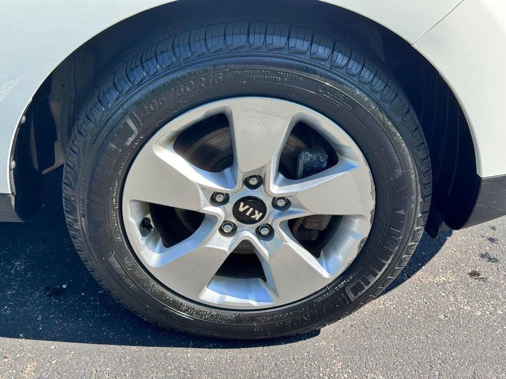 Used 2019 Kia Soul FWD image 34