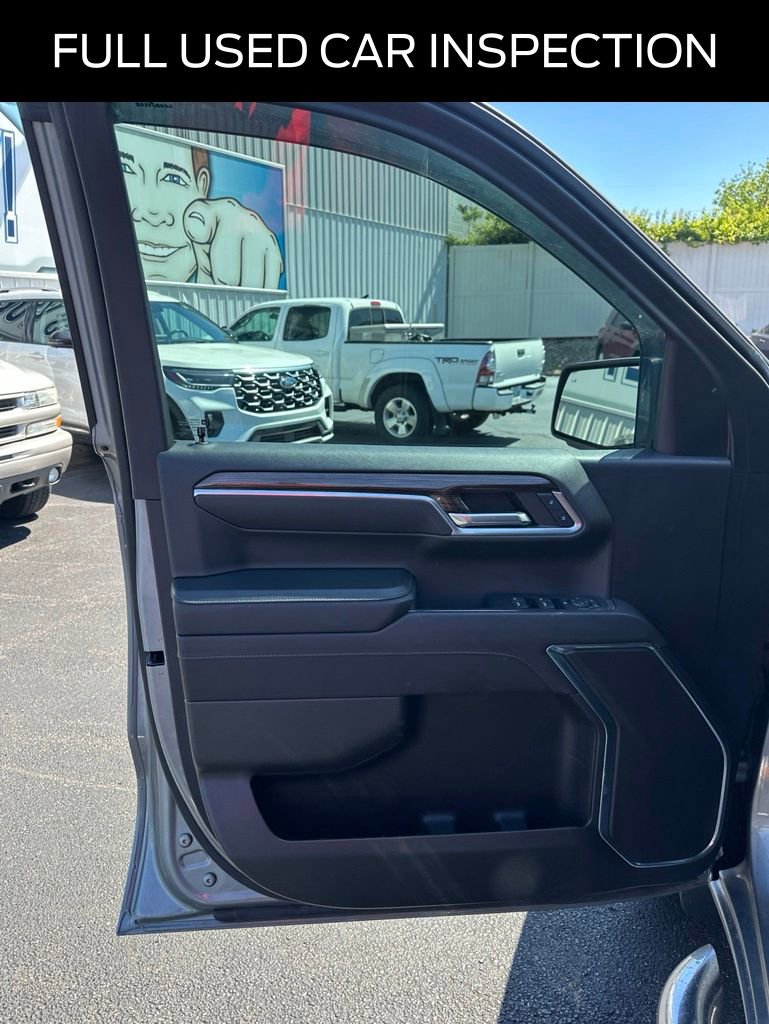 Used 2023 Chevrolet Silverado 1500 LT AWD/4WD image 7