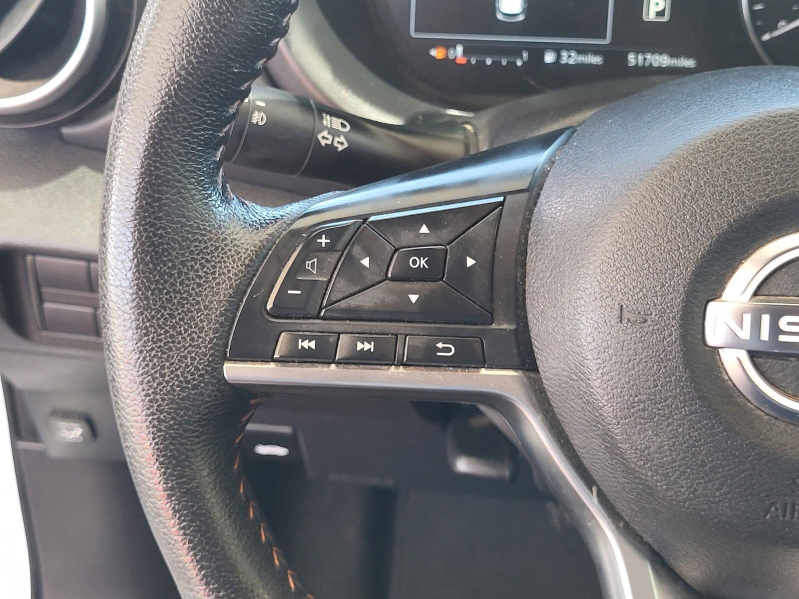 Used 2023 Nissan Kicks SR w/ SR Premium Package image 27