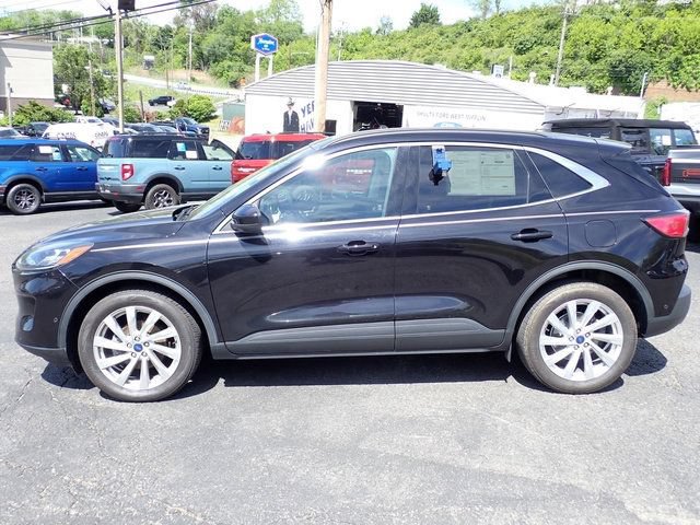 Certified 2022 Ford Escape Titanium w/ Titanium Elite Package AWD/4WD image 2