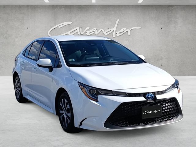 Used 2022 Toyota Corolla LE FWD image 2