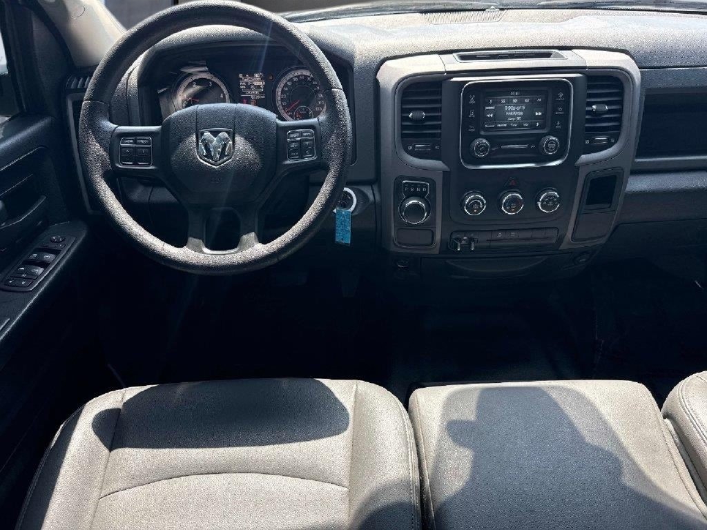 Used 2019 RAM 1500 Tradesman w/ Chrome Appearance Group RWD image 14