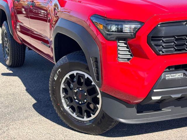 Used 2025 Toyota Tacoma 4x4 Double Cab Hybrid image 4