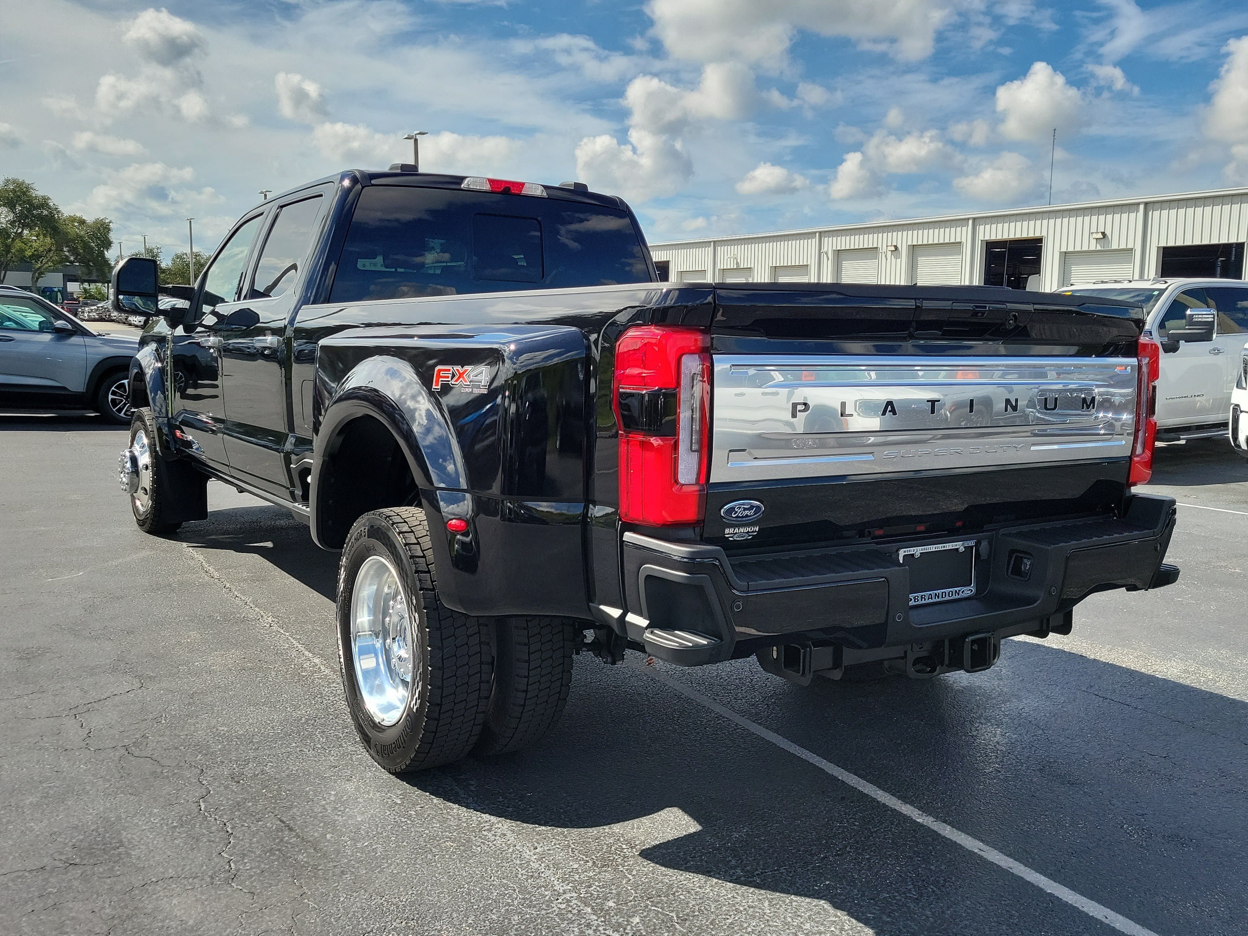 Certified 2026 Ford F450 Platinum w/ Platinum Plus Package AWD/4WD image 7