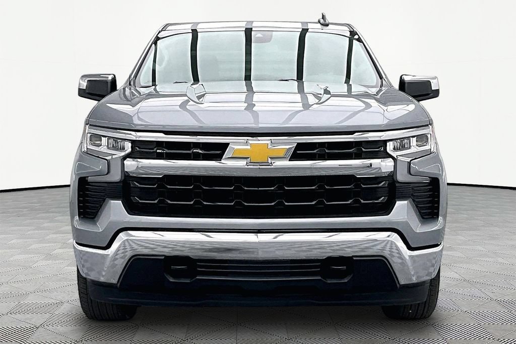 Used 2024 Chevrolet Silverado 1500 LT AWD/4WD image 3