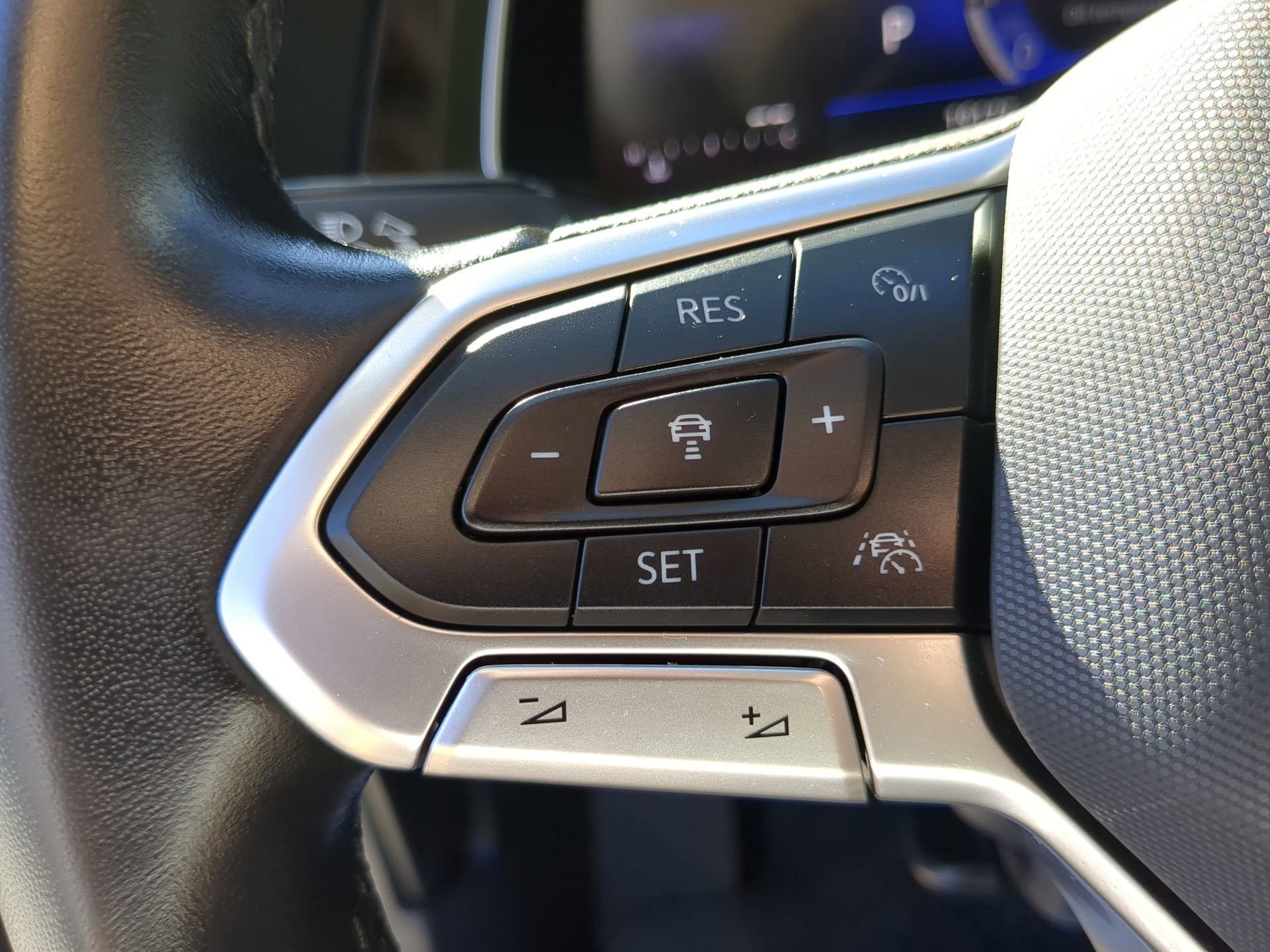 Used 2024 Volkswagen Jetta SE image 56