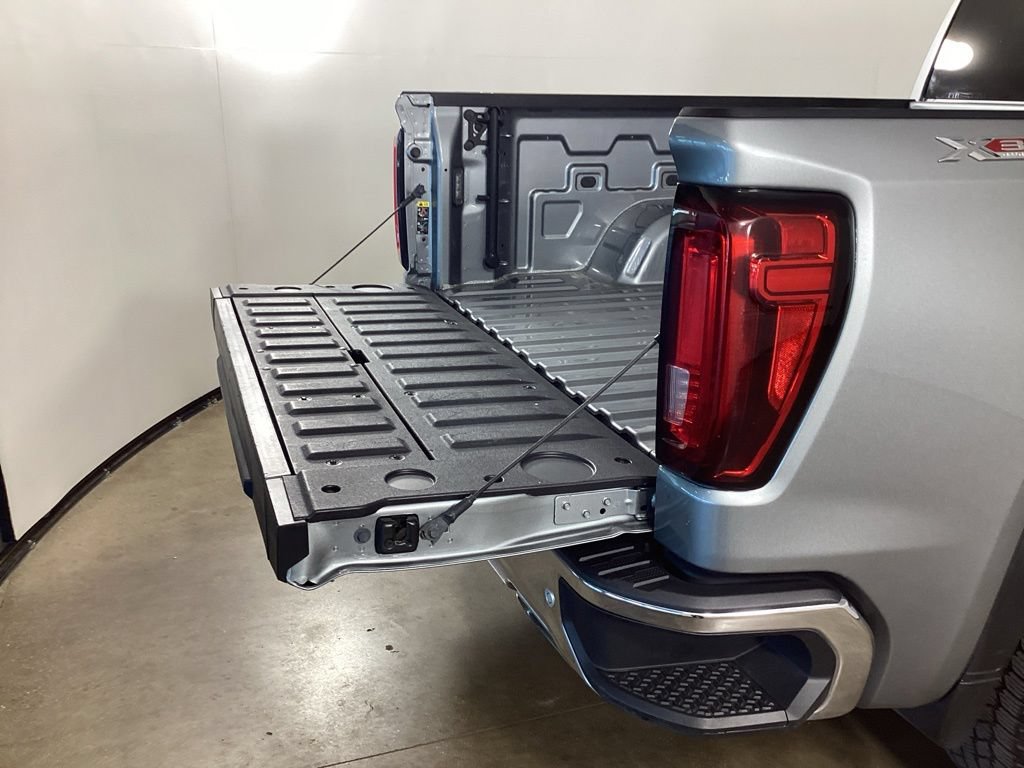 Used 2023 GMC Sierra 1500 SLT w/ SLT Convenience Package AWD/4WD image 12