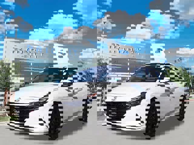 Used 2023 Hyundai Elantra SEL