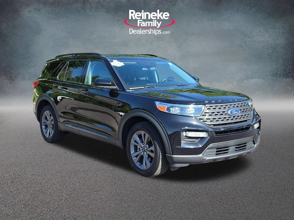 Certified 2023 Ford Explorer XLT w/ Equipment Group 202A AWD/4WD image 3