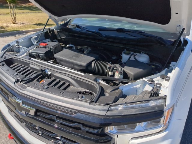 Used 2025 Chevrolet Silverado 1500 LT Trail Boss w/ Convenience Package II AWD/4WD image 38