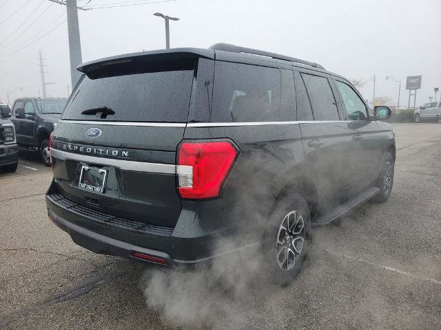 Certified 2023 Ford Expedition XLT image 2
