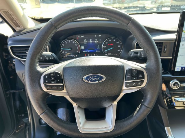 Certified 2024 Ford Explorer Limited w/ Limited Technology Package RWD image 15