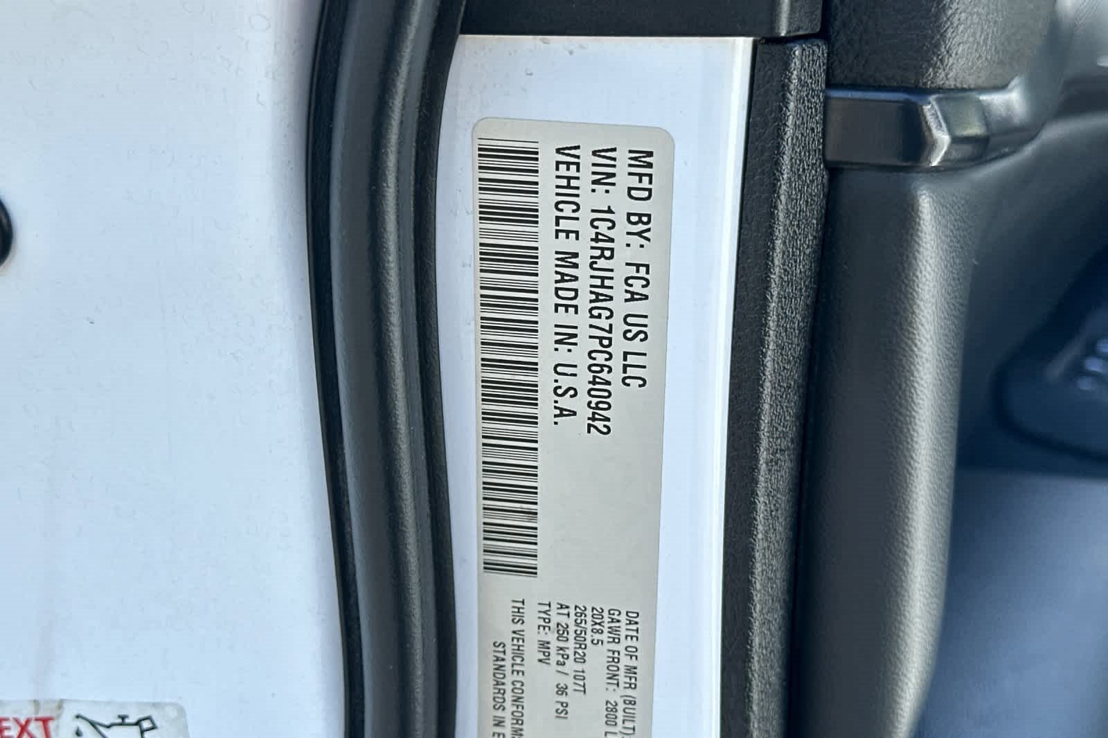 Used 2023 Jeep Grand Cherokee Altitude image 29