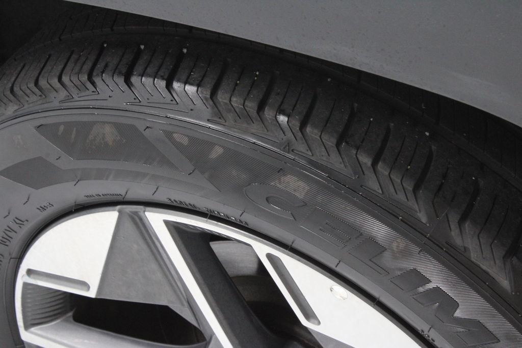 Used 2025 Hyundai Tucson SEL FWD image 16