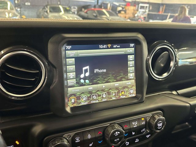 Used 2021 Jeep Wrangler Unlimited Rubicon w/ Trailer Tow Package image 26