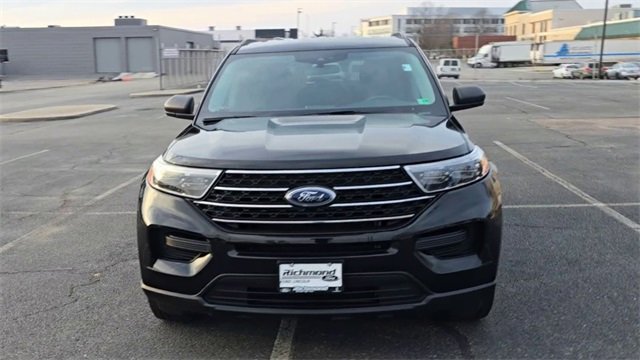 Certified 2022 Ford Explorer XLT image 4