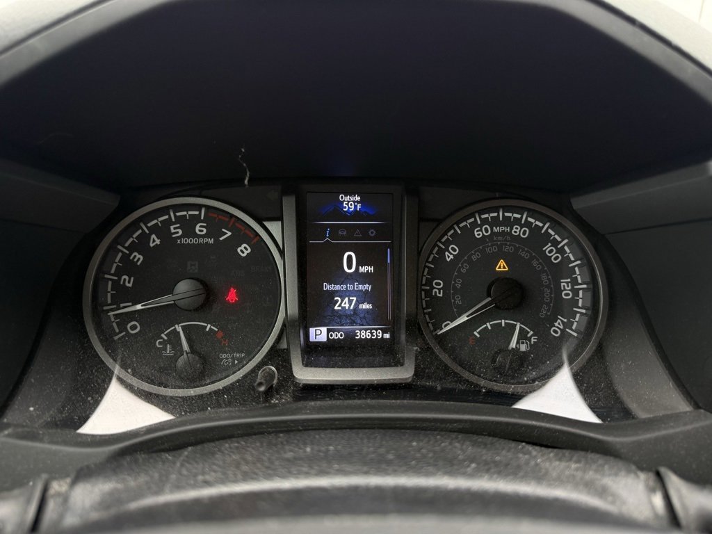 Used 2022 Toyota Tacoma TRD Off-Road image 15