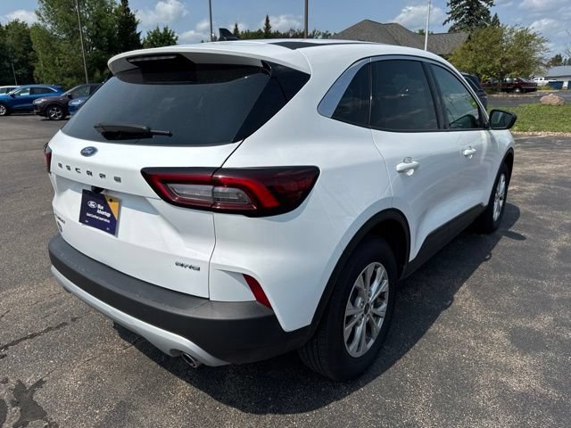 Certified 2024 Ford Escape Active AWD/4WD image 9
