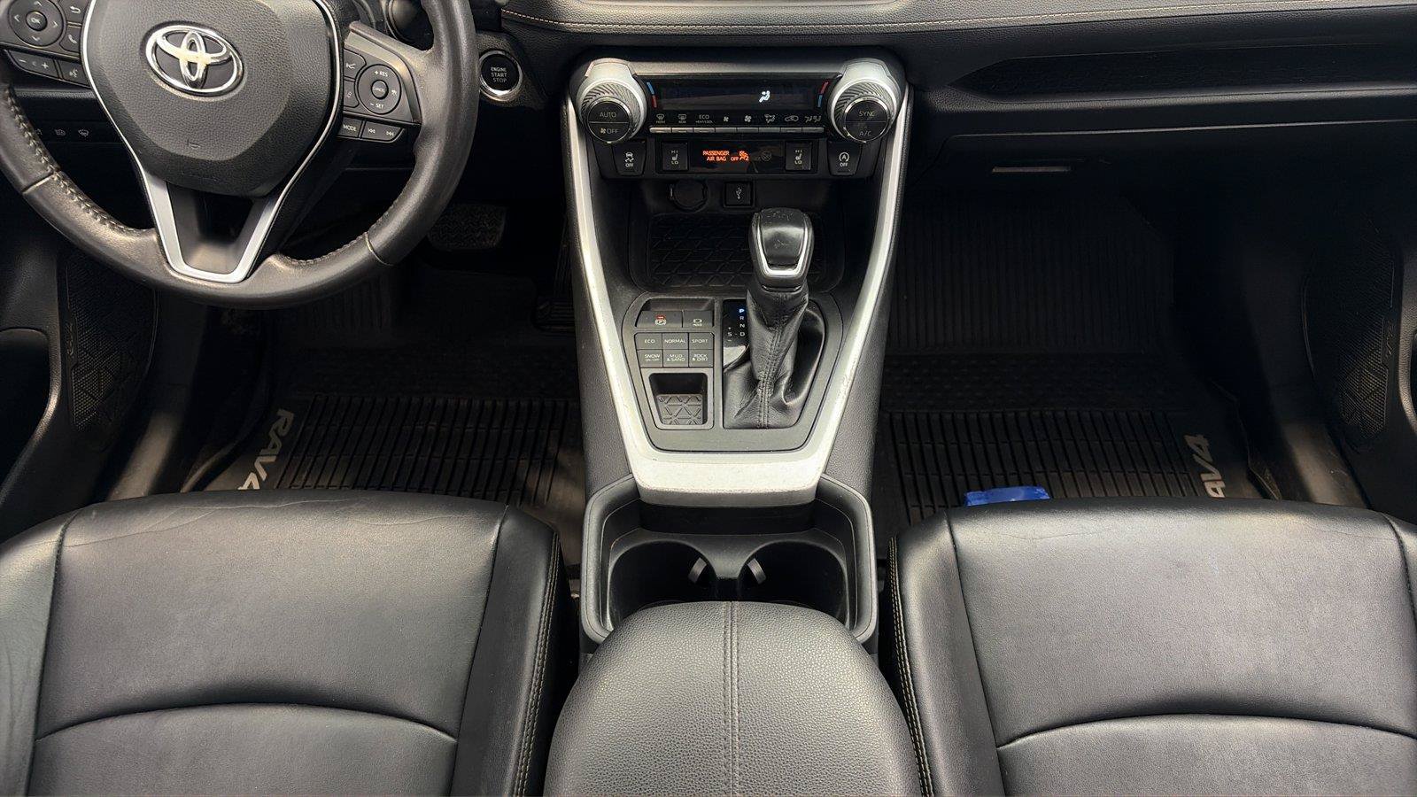 Used 2020 Toyota RAV4 XLE Premium AWD/4WD image 24