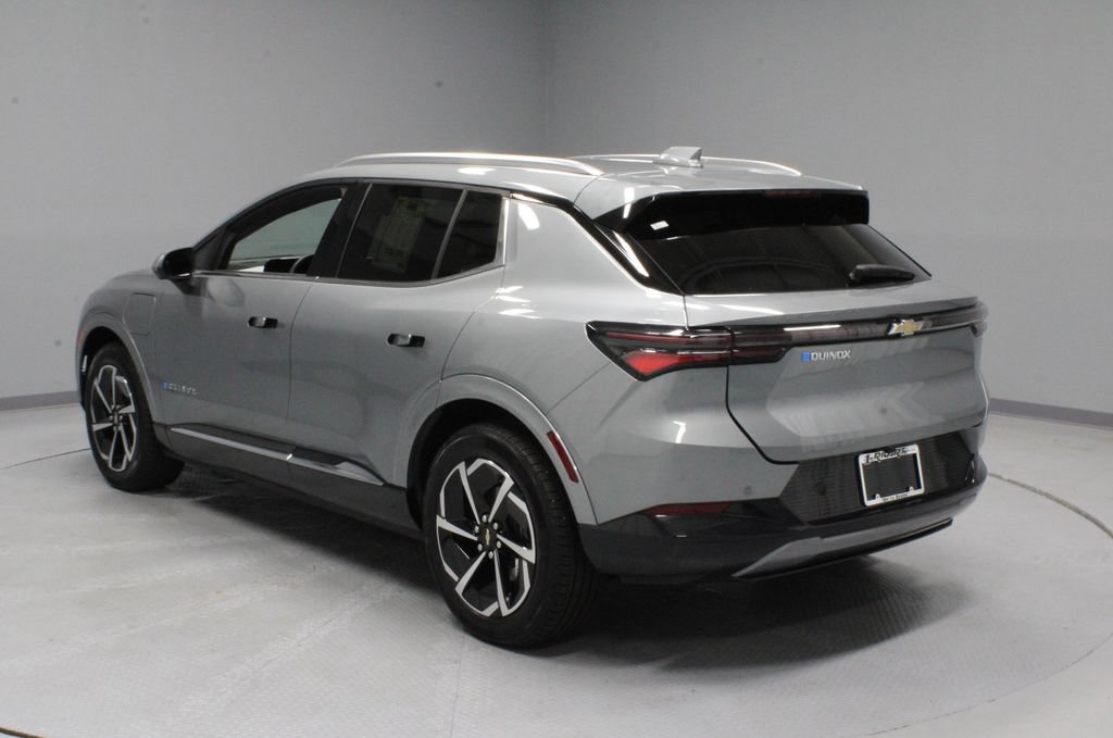 Used 2024 Chevrolet Equinox EV LT FWD image 8