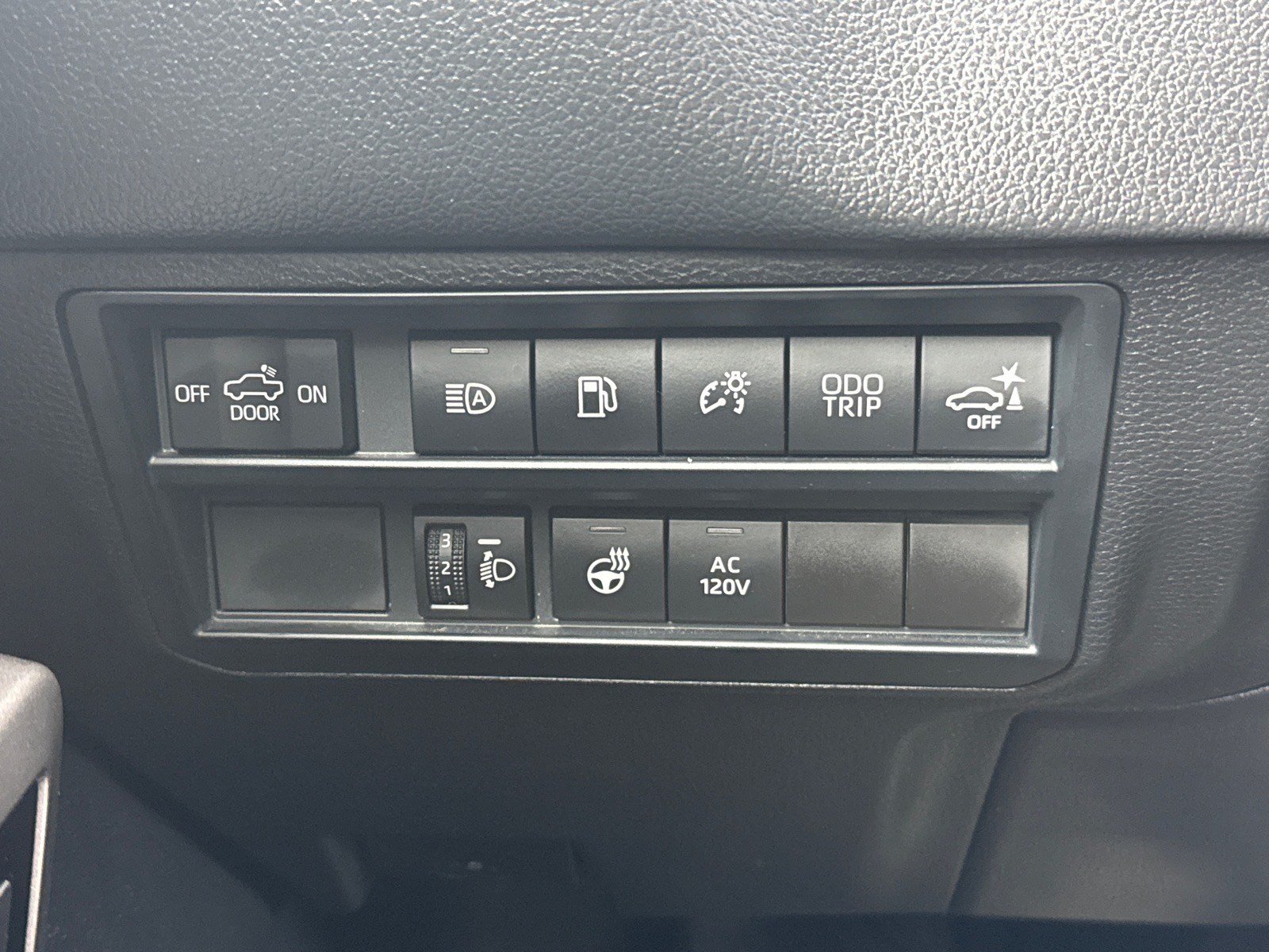 Used 2023 Toyota Tundra Limited w/ Power Package AWD/4WD image 25
