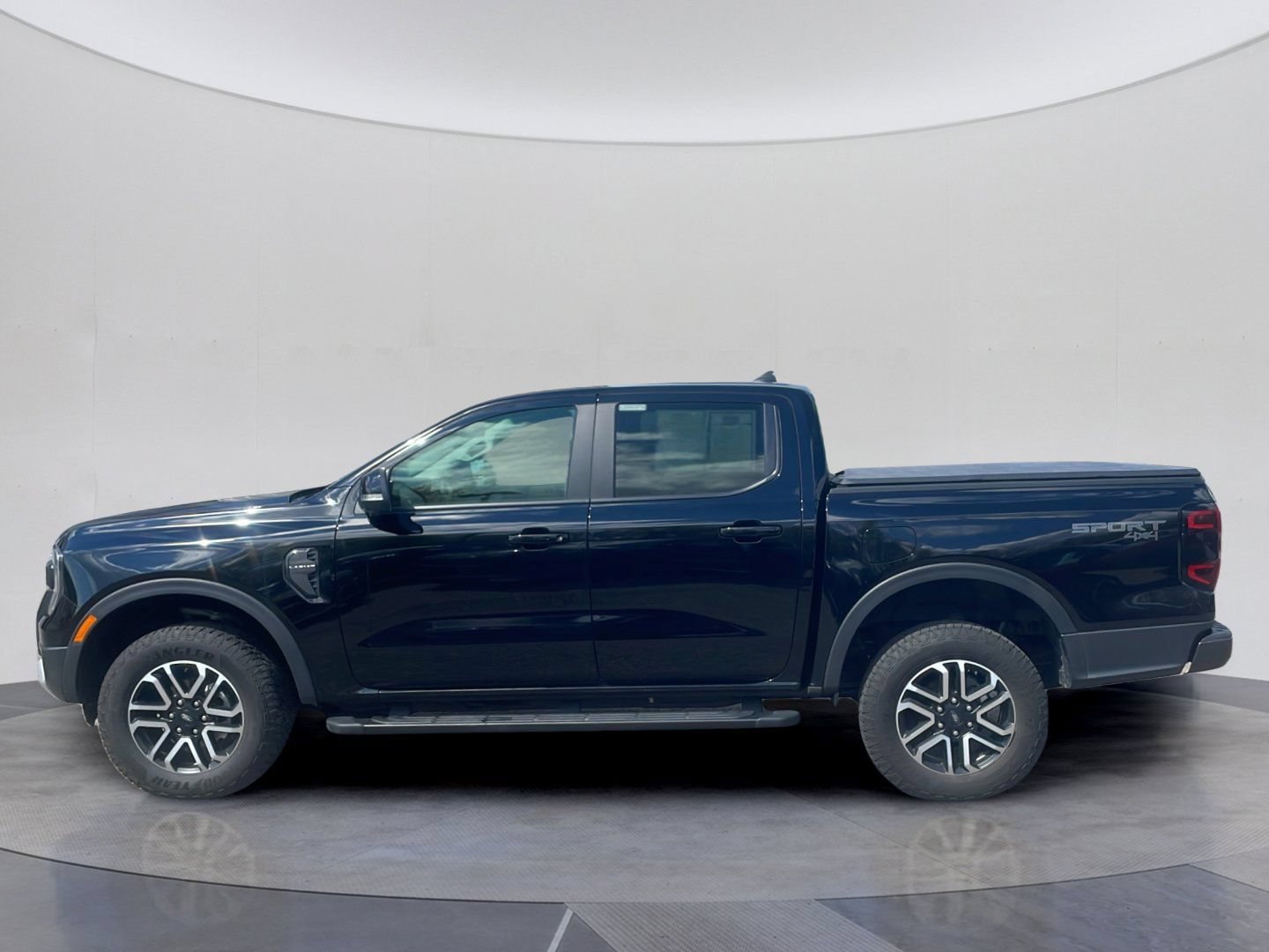 Certified 2025 Ford Ranger Lariat w/ Advanced Towing Package AWD/4WD image 6