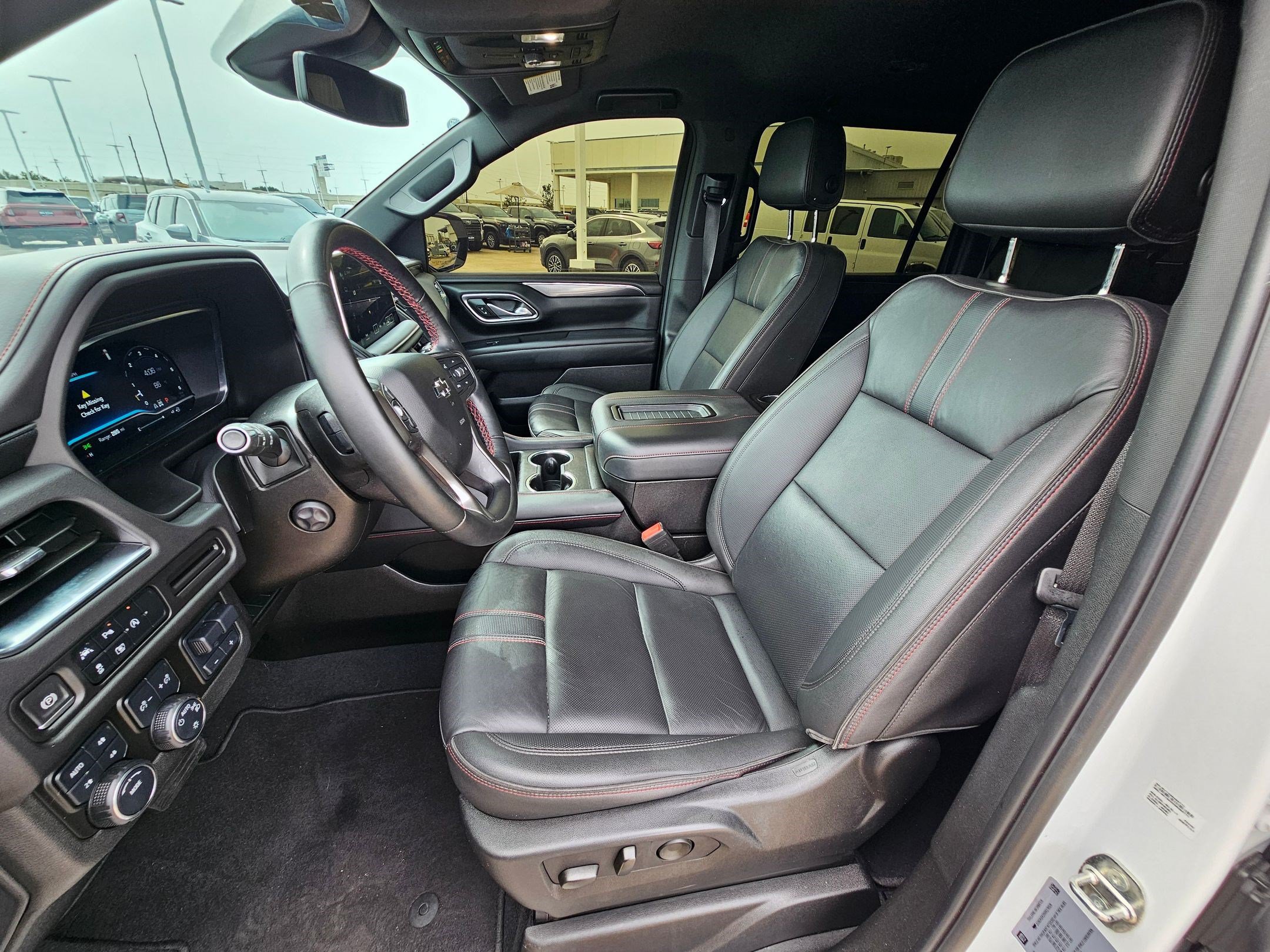 Used 2024 Chevrolet Suburban RST w/ Luxury Package AWD/4WD image 17