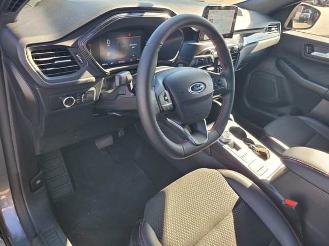 Certified 2025 Ford Escape ST-Line image 9
