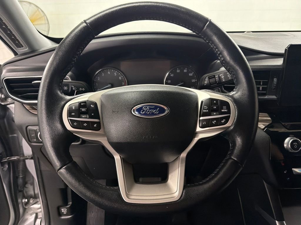 Certified 2021 Ford Explorer Limited w/ Equipment Group 301A RWD image 18