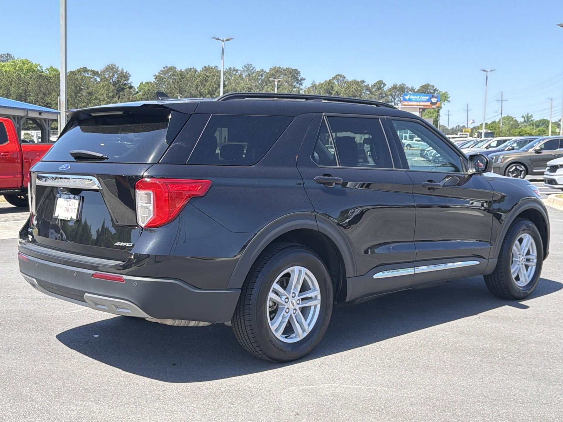 Certified 2024 Ford Explorer XLT w/ Equipment Group 202A AWD/4WD image 28