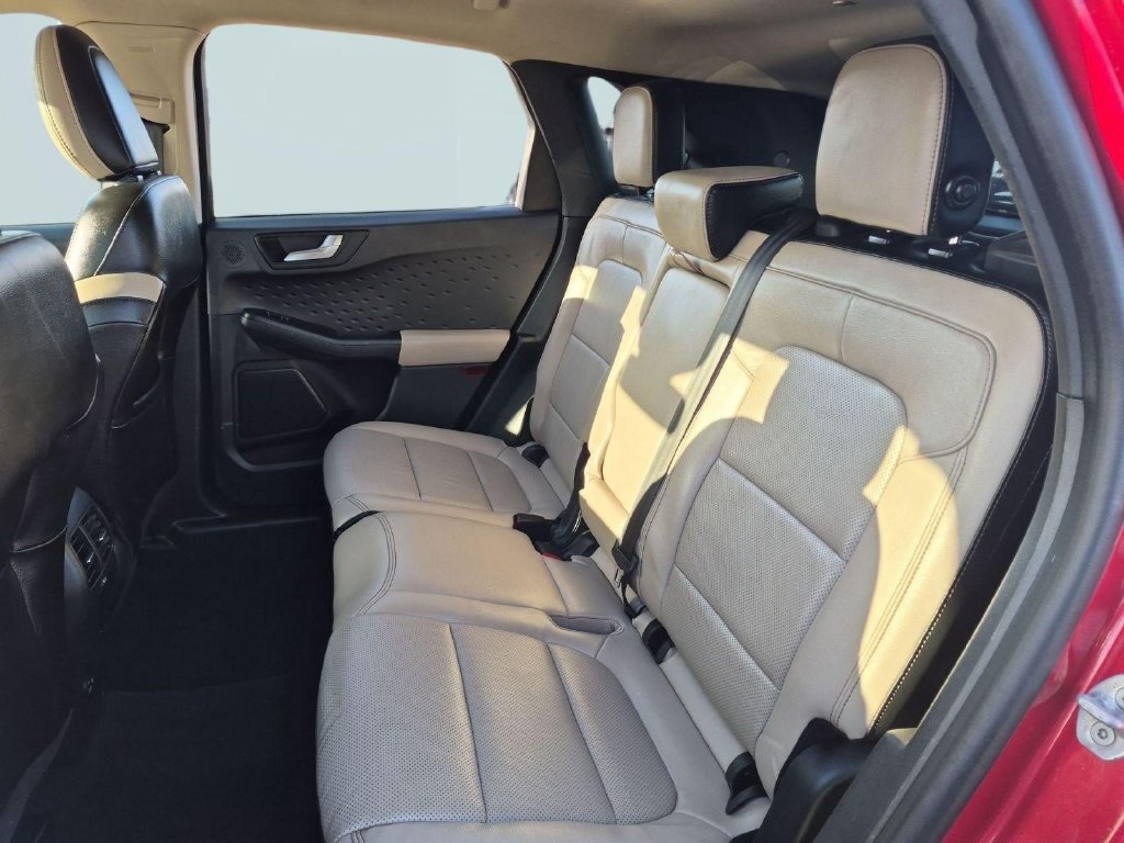 Certified 2020 Ford Escape Titanium AWD/4WD image 23