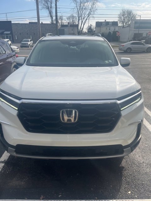 Used 2023 Honda Pilot Elite image 4