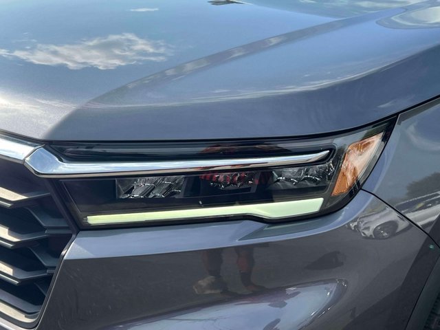 Used 2024 Honda Pilot LX image 13