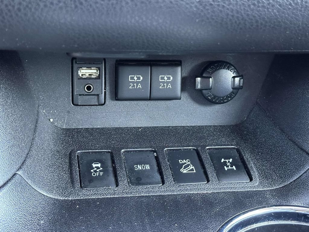 Used 2018 Toyota Highlander Limited AWD/4WD image 21
