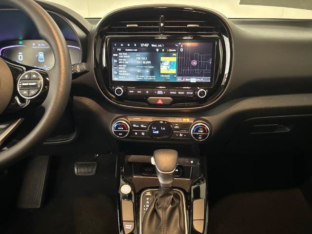 Used 2024 Kia Soul S FWD image 24