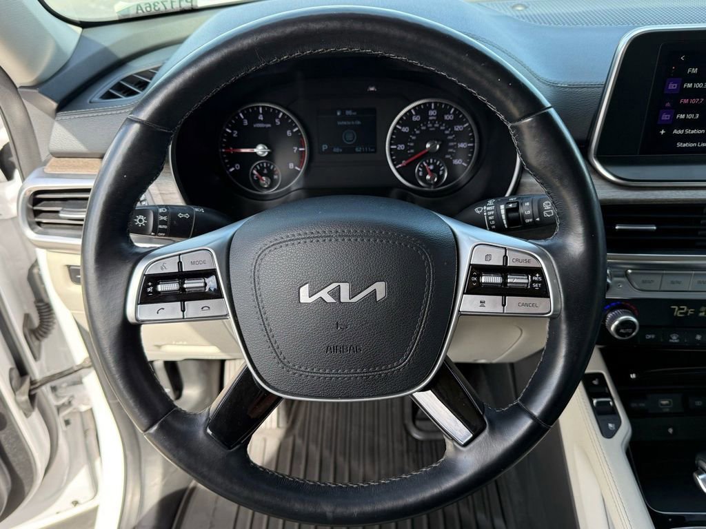 Used 2022 Kia Telluride EX w/ EX Premium Package image 16