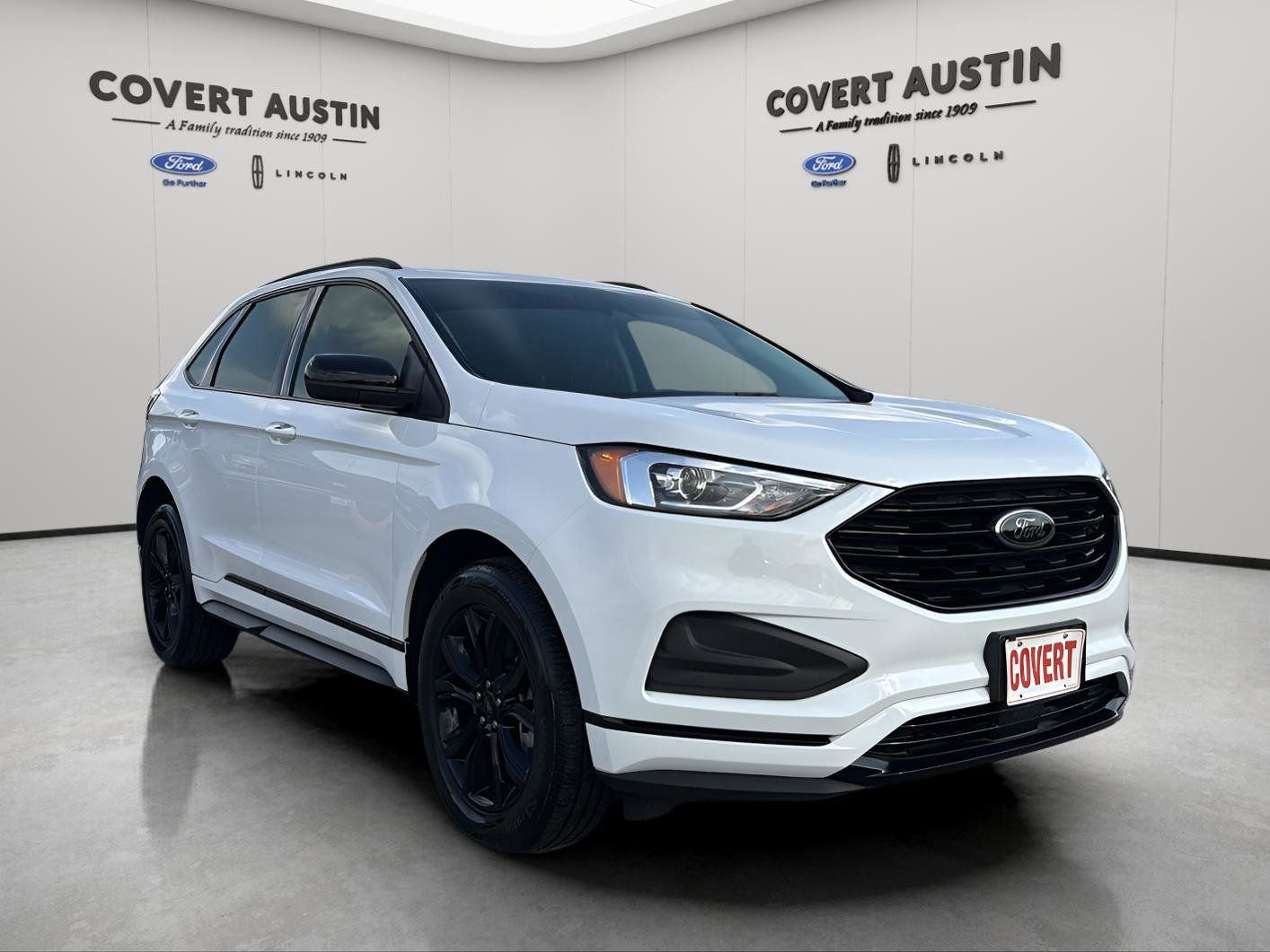 Certified 2024 Ford Edge SE w/ Black Appearance Package image 5