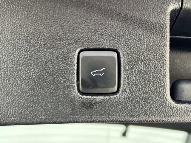 Certified 2022 Ford Escape Titanium w/ Class II Trailer Tow Package image 12