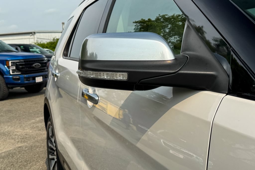Certified 2018 Ford Explorer Platinum AWD/4WD image 12