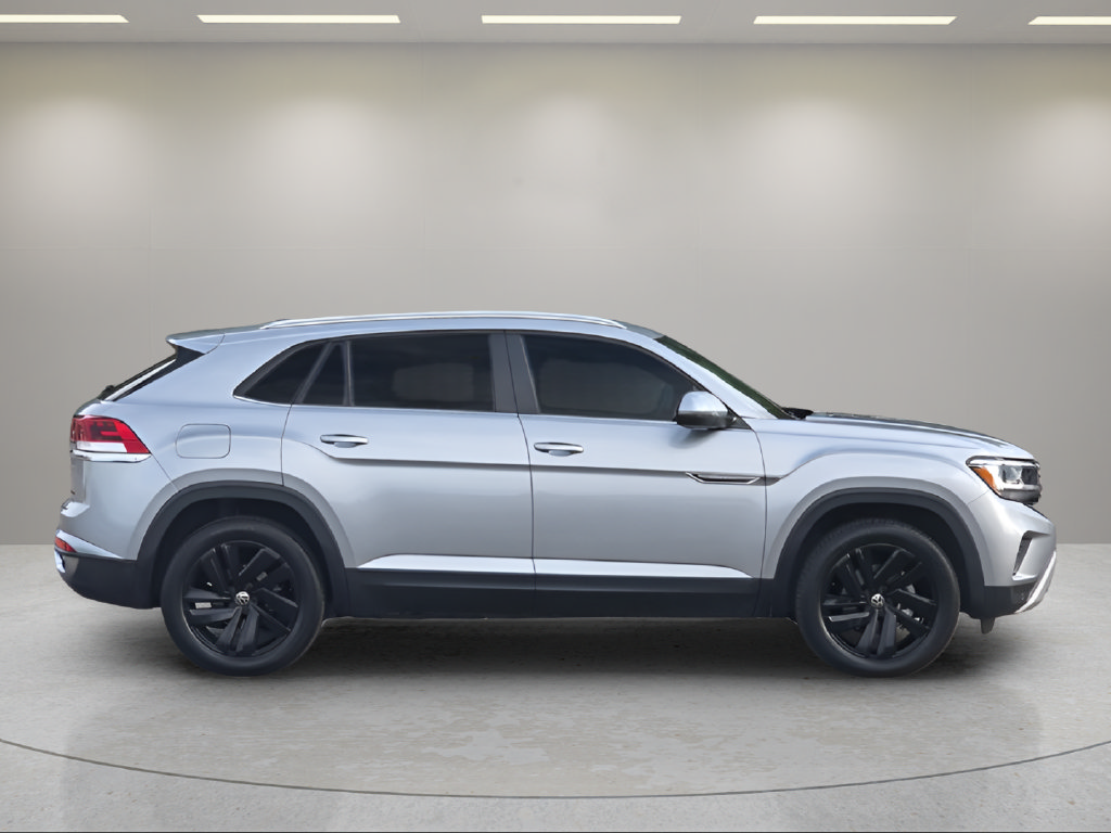 Used 2022 Volkswagen Atlas Cross Sport SE w/ Black Wheel Package AWD/4WD image 9